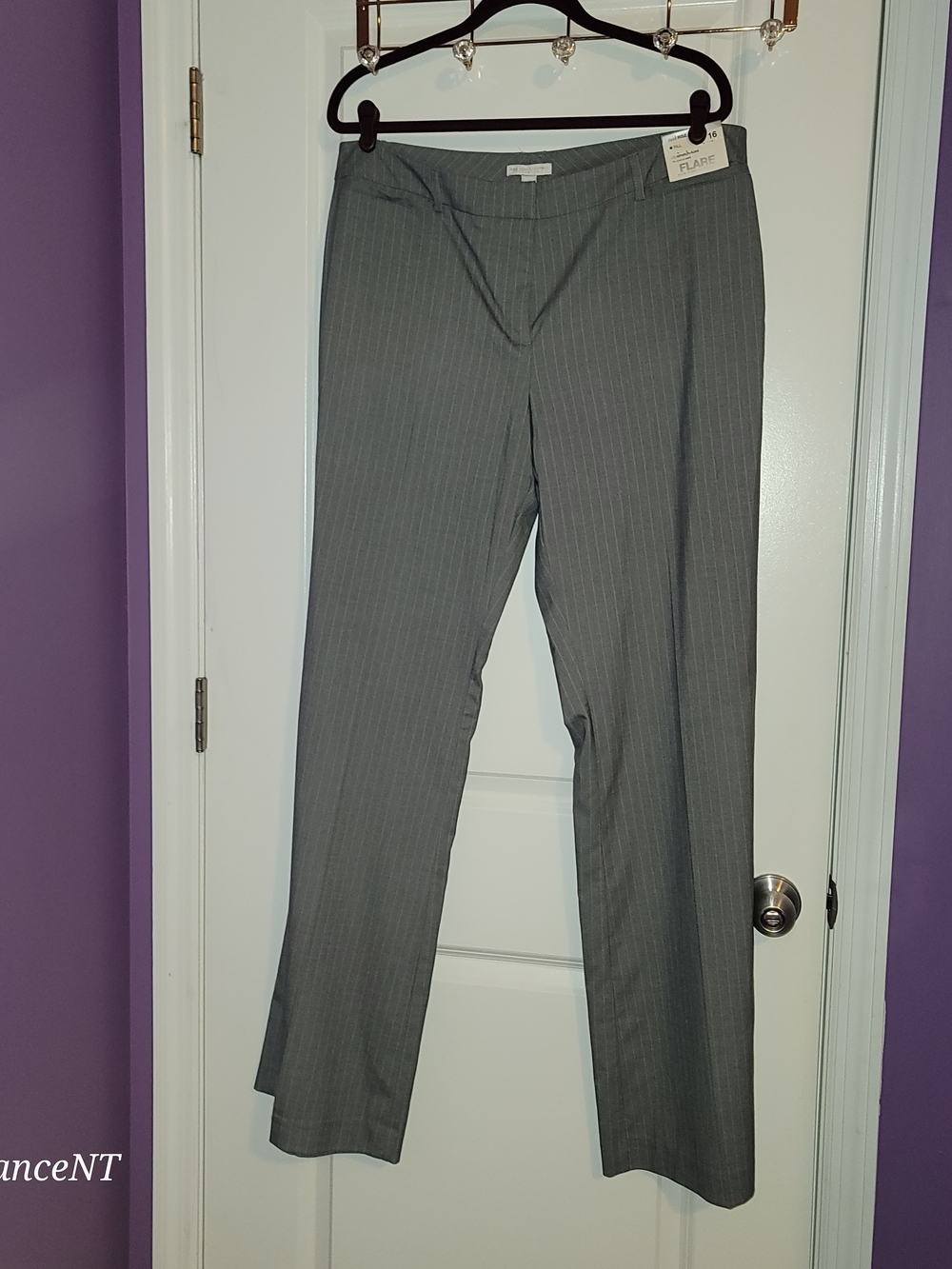 New York & Company Gray Pinstripe Mid Rise Flare Dress Pants Sz:16 Tall NWT